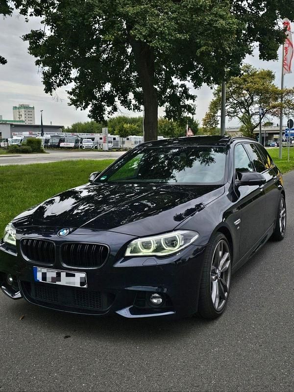 Schwarz Gebraucht 2016 BMW 530 M Sport Kombi | 20.002 € (Teuer) - Bild 1/4