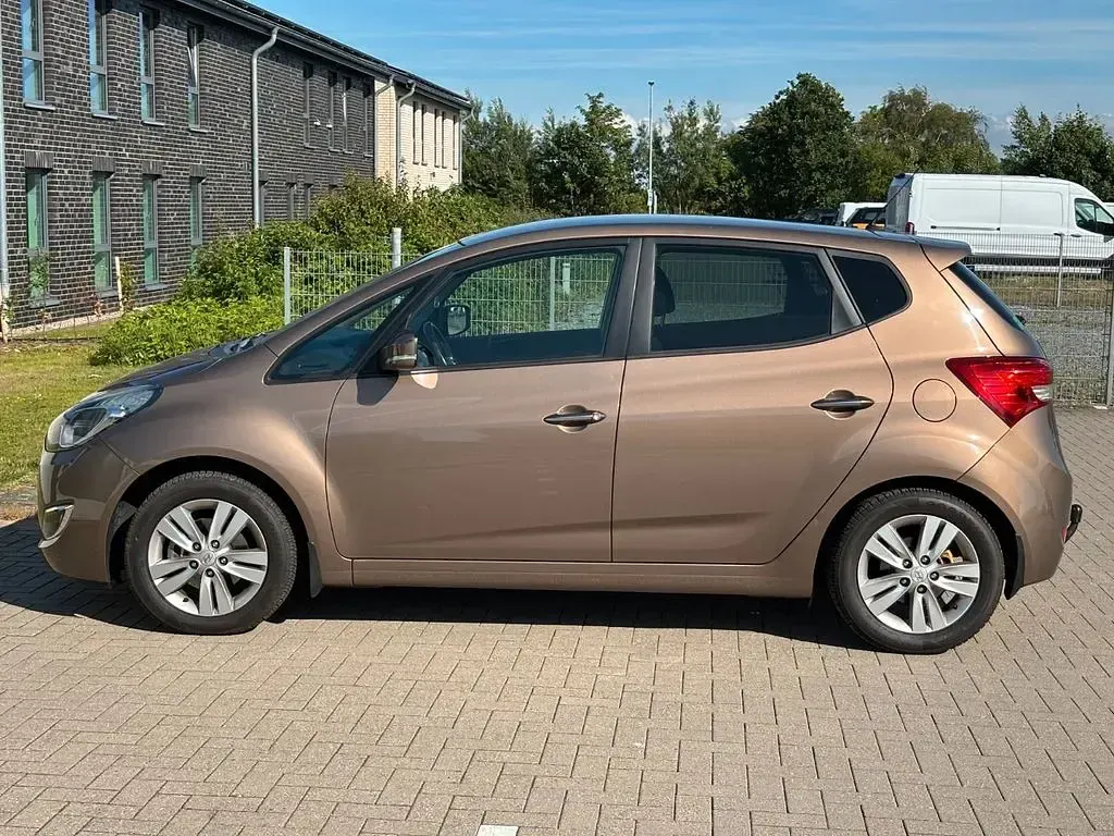Gebraucht Hyundai ix20 Comfort 125 PS (91 kW) 2013 Kleinwagen