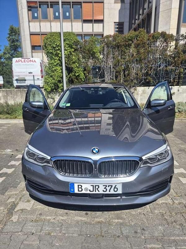 Gebraucht 2018 BMW 530 Sport Line Limousine | 22.999 € (Superpreis) - Bild 1/4