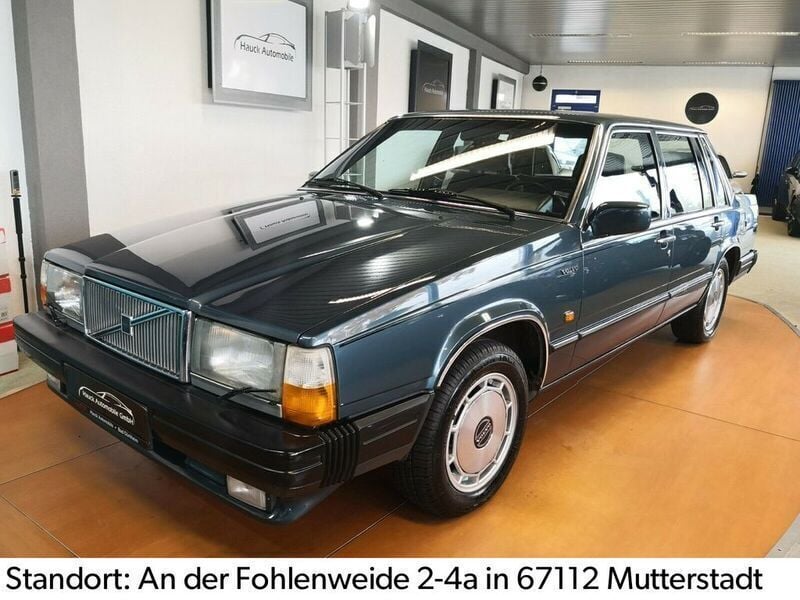 Dunkelgrün Gebraucht 1987 Volvo 760 Limousine | 9.790 € - Bild 1/4