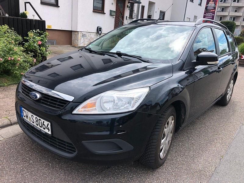 Schwarz Gebraucht 2011 Ford Focus Kombi | 2.288 € (Fairer Preis) - Bild 1/4