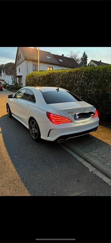 Gebraucht Mercedes CLA200 156 PS (114 kW) 2015 Weiß Limousine