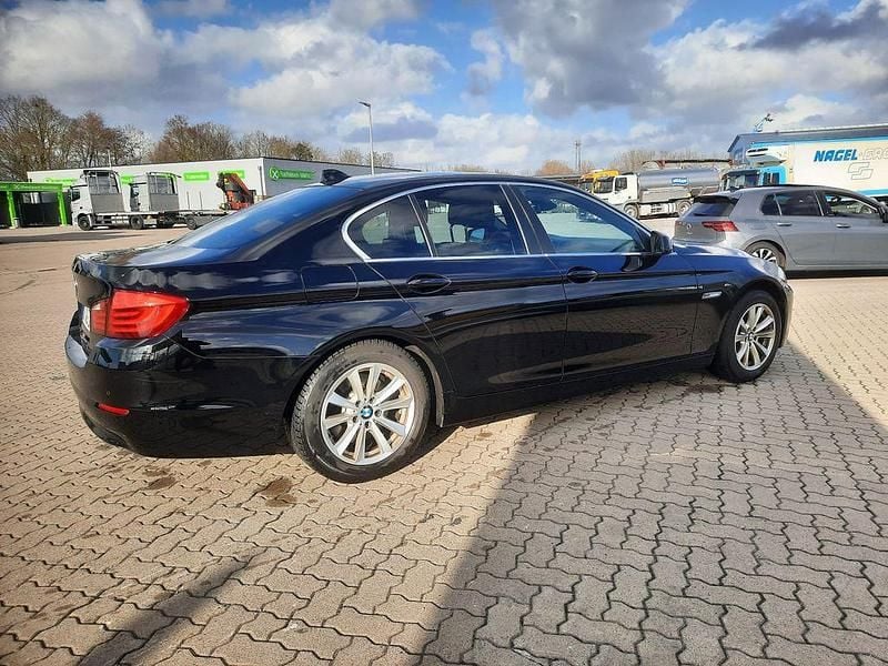 Gebraucht BMW 520 Sport Line 184 PS (135 kW) 2012 Schwarz Limousine