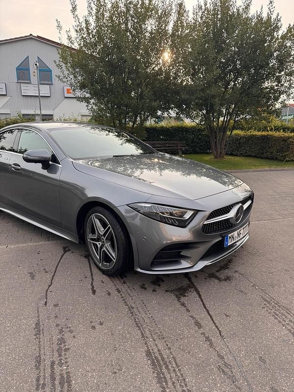 Grau Gebraucht 2019 Mercedes CLS350 Coupé | 43.999 € (Fairer Preis) - Bild 1/4