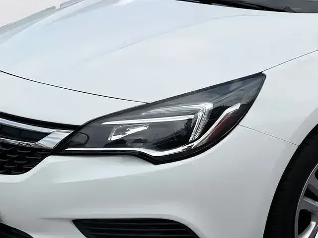 Gebraucht Opel Astra Edition 150 PS (110 kW) 2016 Weiß Limousine