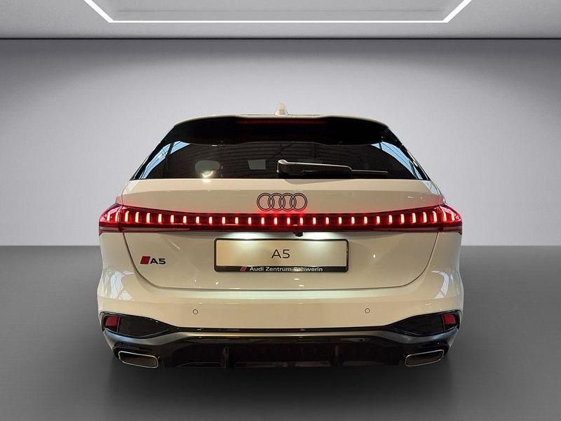 Gebraucht Audi A5 Ambiente 204 PS (150 kW) 2024 Arkonaweiss Coupé