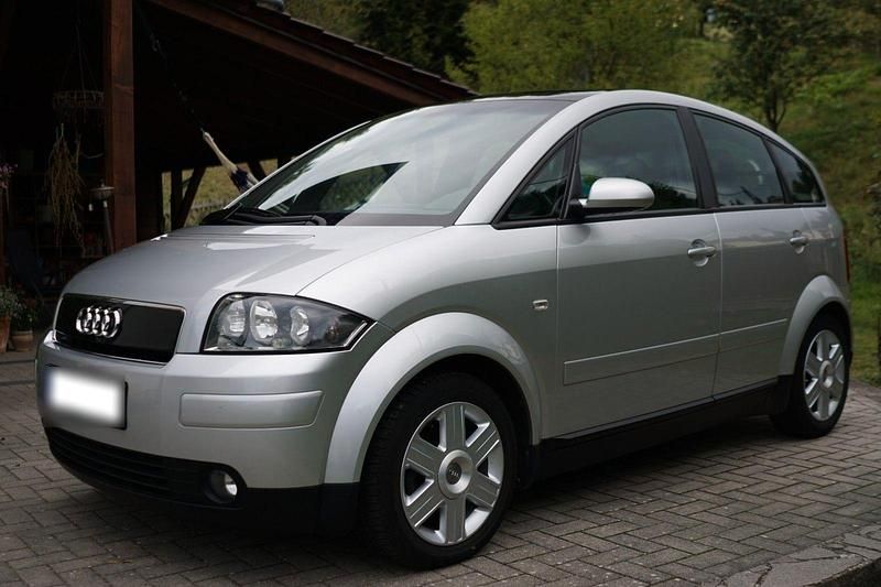 Second-hand Audi A2 Ambiente 75 CP (55 kW) 2001 Argintiu Hatchback