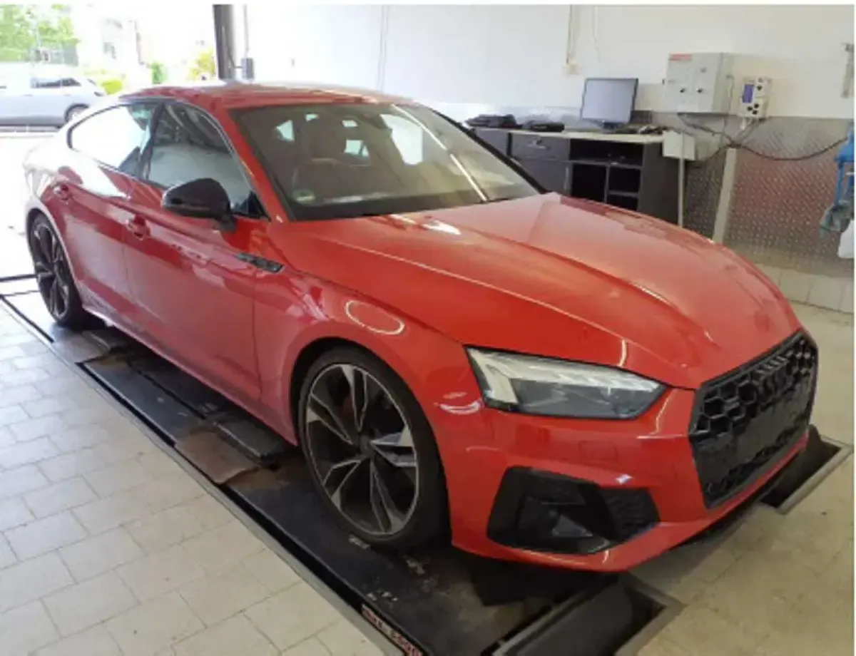 Gebraucht Audi A5 S-Line 265 PS (194 kW) 2023 Tangorot metallic Coupé