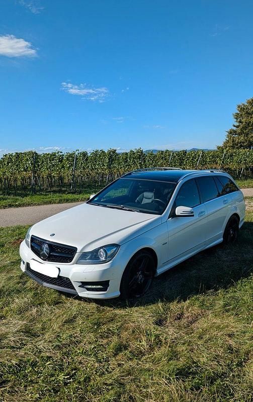 Weiß Gebraucht 2011 Mercedes C350 Avantgarde Kombi | 12.000 € (Guter Preis) - Bild 1/4