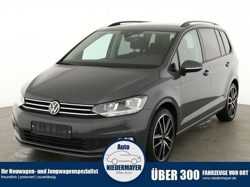 Gebraucht VW Touran Comfortline 150 PS (110 kW) 2024 Delfingrau metallic Van / Kleinbus