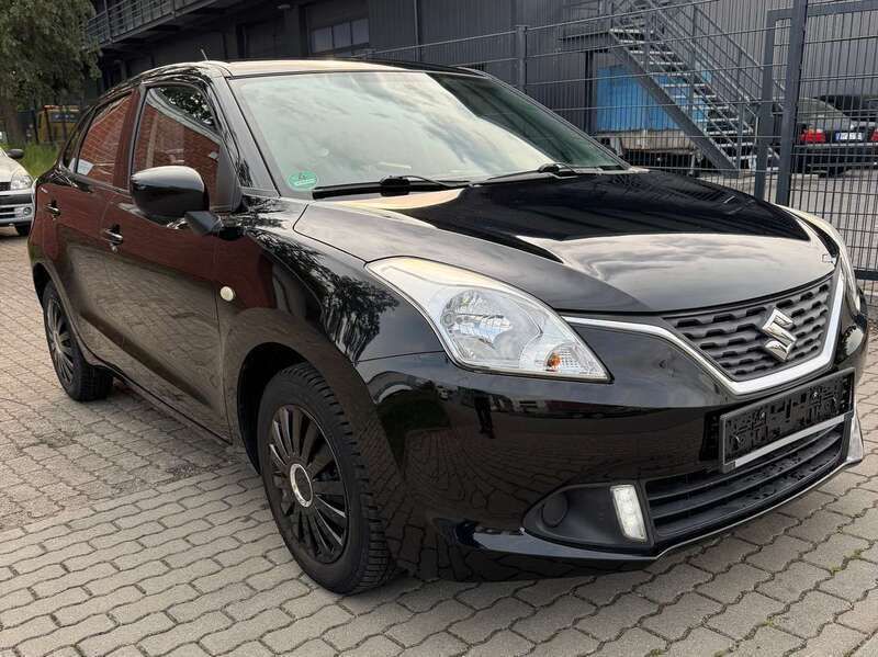 Schwarz Gebraucht 2016 Suzuki Baleno Club Kleinwagen | 8.990 € (Fairer Preis) - Bild 1/4