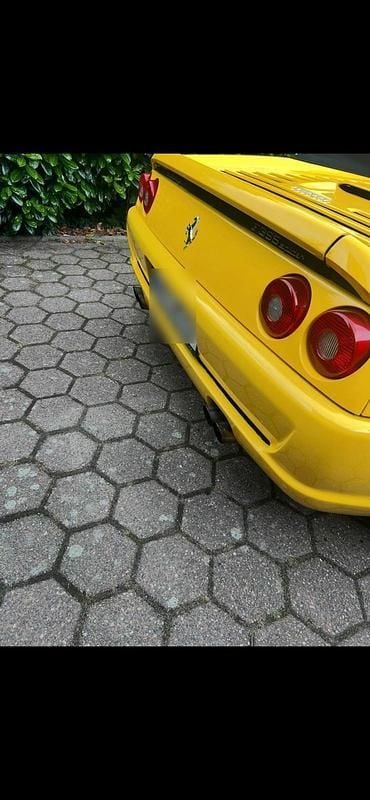 Gelb Gebraucht 1996 Ferrari F355 Cabrio | 118.000 € - Bild 1/4