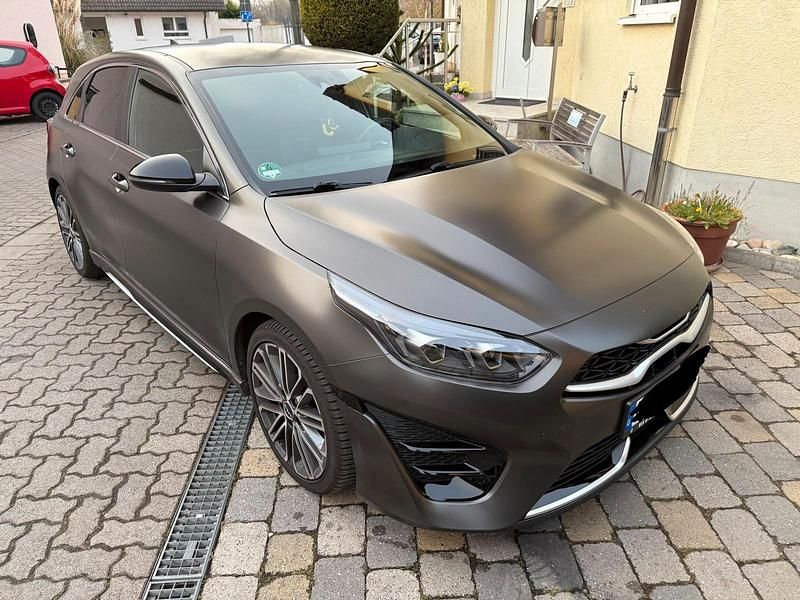 Gebraucht Kia Ceed GT-Line 160 PS (117 kW) 2022 Grau Kleinwagen