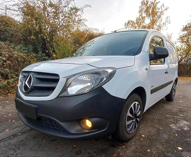 Weiß Gebraucht 2016 Mercedes Citan 109 Van | 5.999 € (Guter Preis) - Bild 1/4