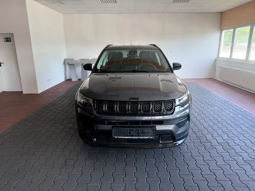 Gebraucht Jeep Compass Night Eagle 131 PS (96 kW) 2023 Grau SUV