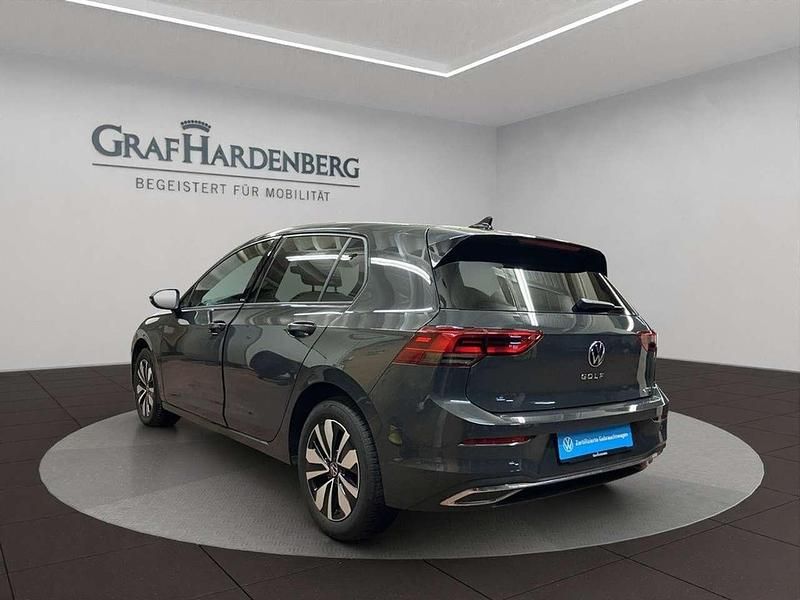 Gebraucht VW Golf VIII Move 110 PS (80 kW) 2024 Grau Limousine