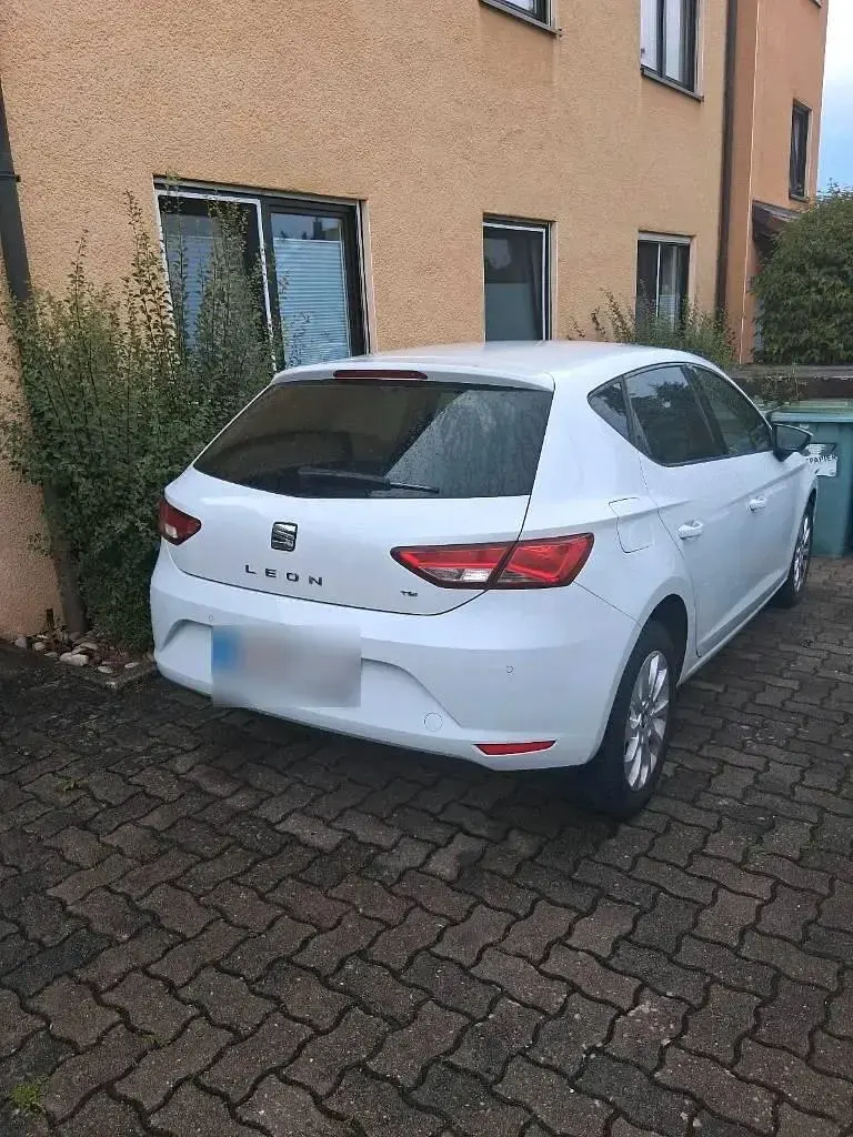 Gebraucht Seat Leon 140 PS (102 kW) 2013 Weiß Kleinwagen