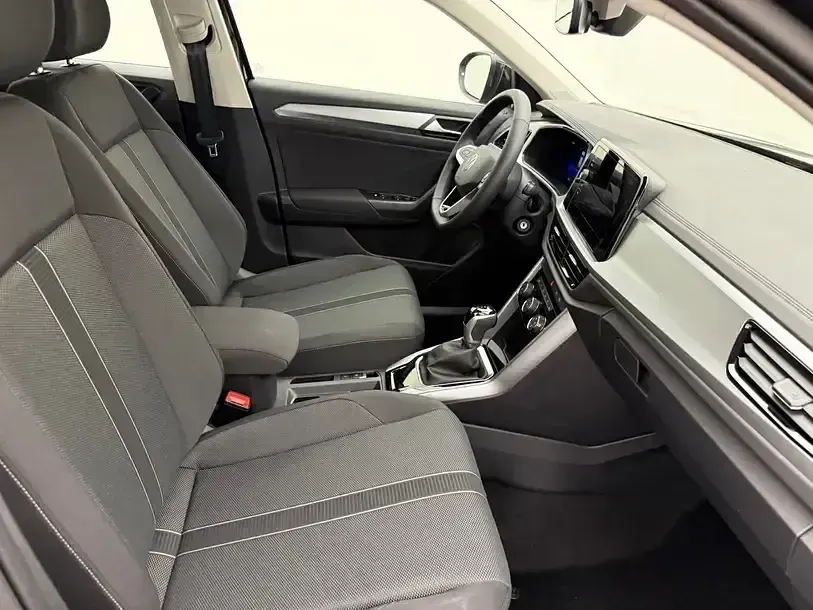 Gebraucht VW T-Roc Life 150 PS (110 kW) 2025 Schwarz SUV
