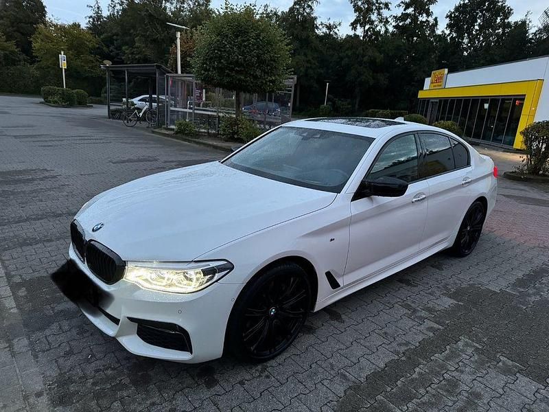 Weiß Gebraucht 2018 BMW 530 Performance Limousine | 28.300 € (Etwas zu teuer) - Bild 1/4