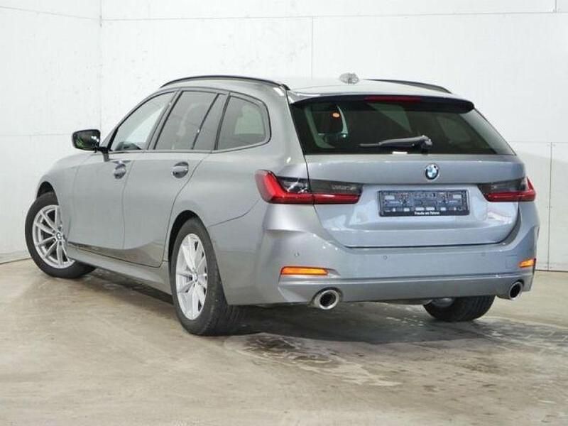 Gebraucht BMW 320 190 PS (139 kW) 2022 Grau Kombi