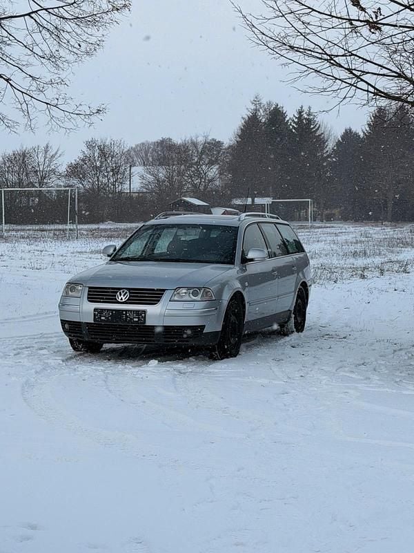 Silber Gebraucht 2004 VW Passat Kombi | 1.300 € (Superpreis) - Bild 1/1