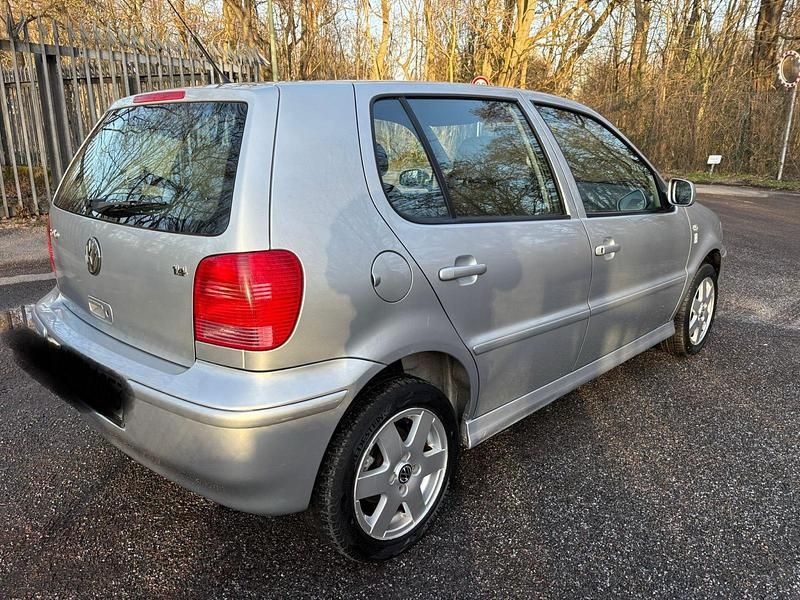 Gebraucht VW Polo 75 PS (55 kW) 2001 Silber Kleinwagen