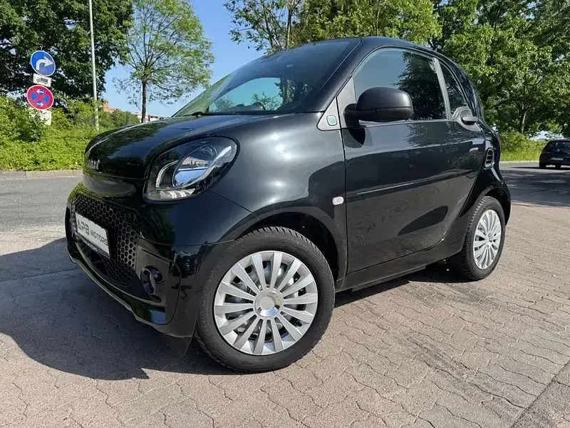 Gebraucht Smart ForTwo Coupé 60 kW (82 PS) 2021 Schwarz Kleinwagen