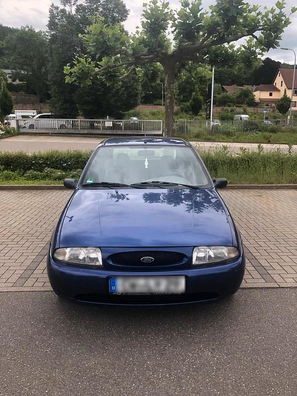 Blau Gebraucht 1999 Ford Fiesta Kleinwagen | 300 € (Guter Preis) - Bild 1/4