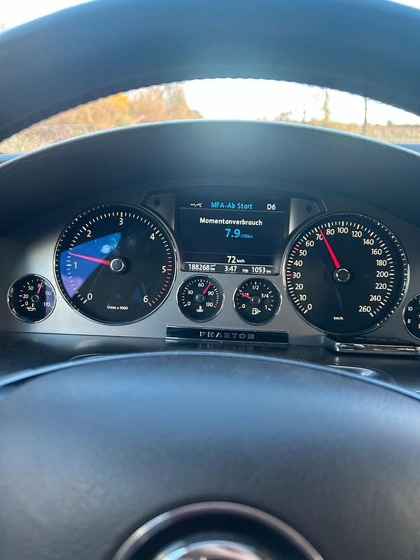 Second-hand VW Phaeton 245 CP (180 kW) 2015 Negru Berlinǎ