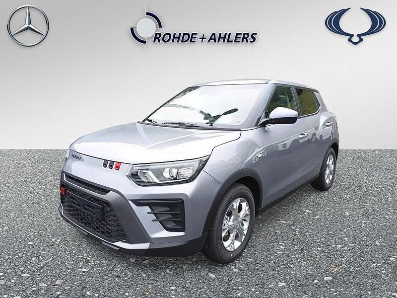 Silber Neu 2025 Ssangyong (KGM) Tivoli SUV | 20.990 € - Bild 1/4