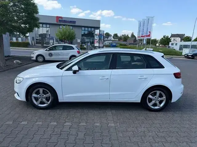 Gebraucht Audi A3 Basis 230 PS (169 kW) 2018 Weiß Limousine