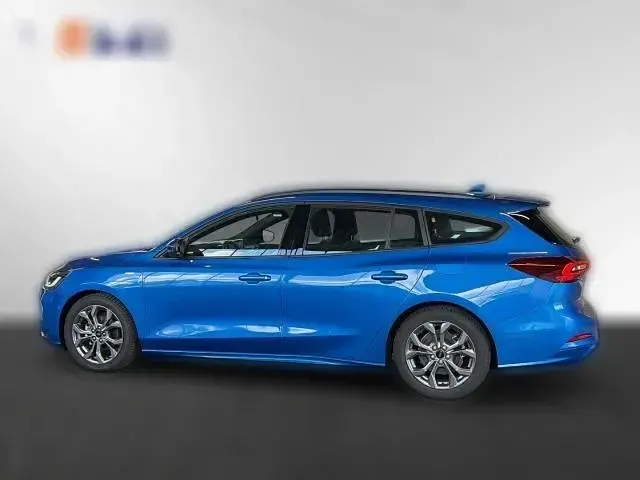 Gebraucht Ford Focus ST-Line 155 PS (114 kW) 2024 Blau metallic