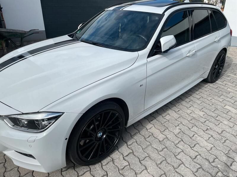 Weiß Gebraucht 2017 BMW 335 M Sport Kombi | 25.567 € (Fairer Preis) - Bild 1/4