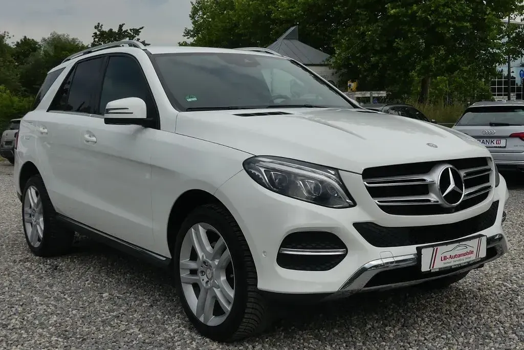 Gebraucht Mercedes GLE350 258 PS (189 kW) 2016 Polarweiss  unilack SUV