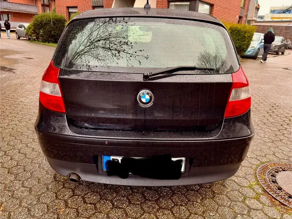 Gebraucht BMW 116 122 PS (89 kW) 2006 Schwarz Kleinwagen