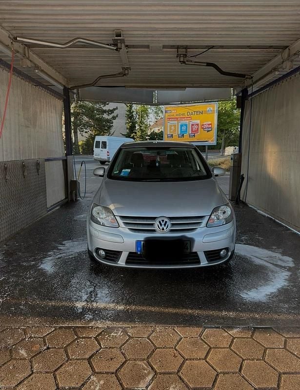 Gebraucht VW Golf VI 105 PS (77 kW) 2009 Silber Kleinwagen