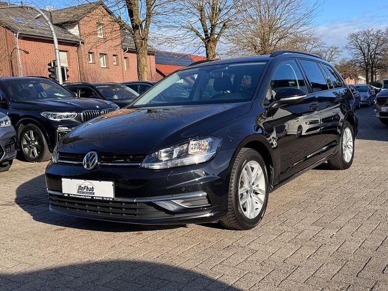 Gebraucht VW Golf VII Comfortline 116 PS (85 kW) 2019 Schwarz Kombi