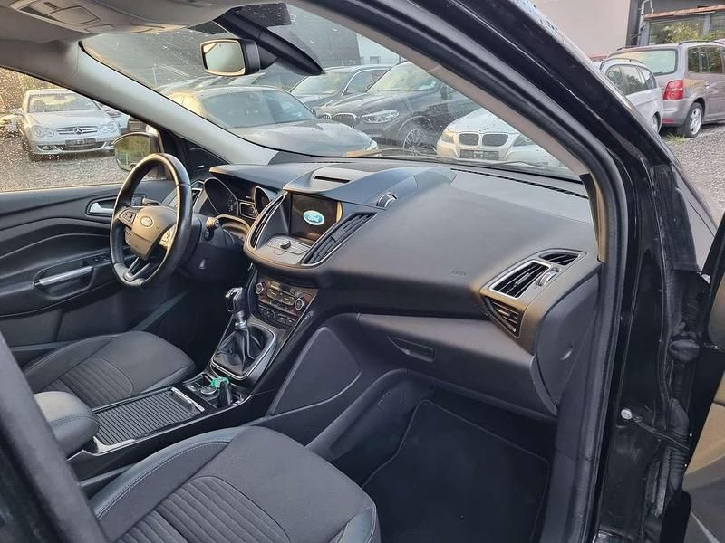 Gebraucht Ford Kuga Titanium 150 PS (110 kW) 2018 Shadow black SUV