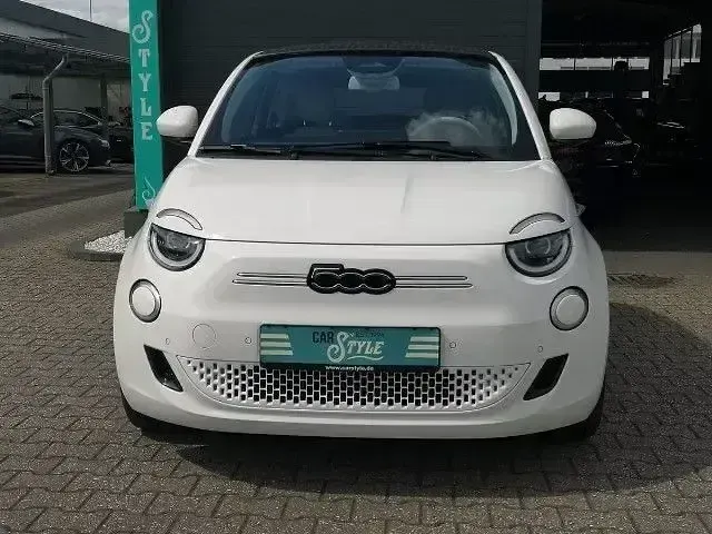 Gebraucht Fiat 500e La Prima 86 kW (118 PS) 2023 Weiß Cabrio