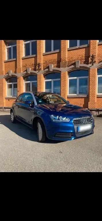 Używany Audi A1 Ambiente 86 KM (63 kW) 2011 Niebieski Hatchback