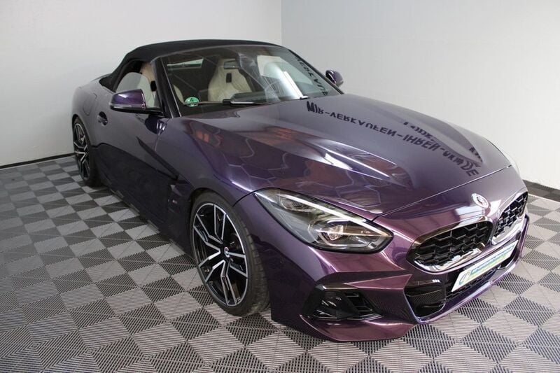 Violett Gebraucht 2023 BMW Z4 M Sport Cabrio | 49.999 € (Fairer Preis) - Bild 1/4