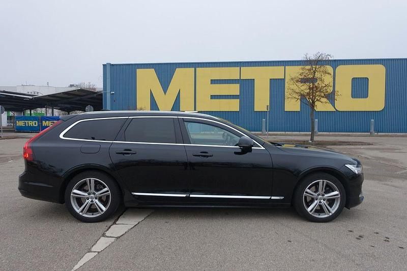 Gebraucht Volvo V90 Plus 197 PS (144 kW) 2022 Schwarz Kombi