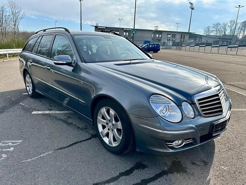 Gebraucht Mercedes E280 Avantgarde 190 PS (139 kW) 2006 Silber Kombi