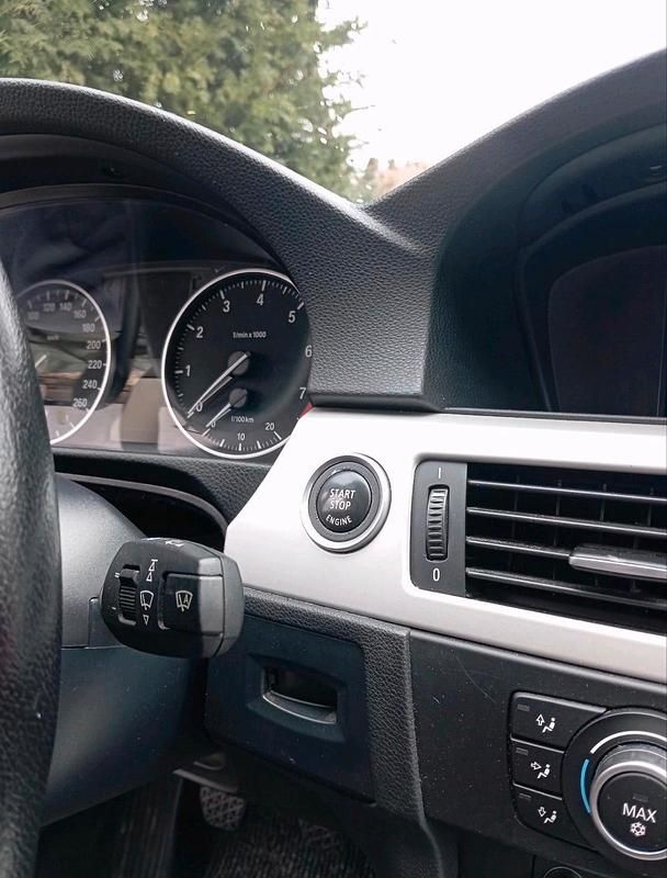 Gebraucht BMW 320 170 PS (125 kW) 2010 Silber Kombi