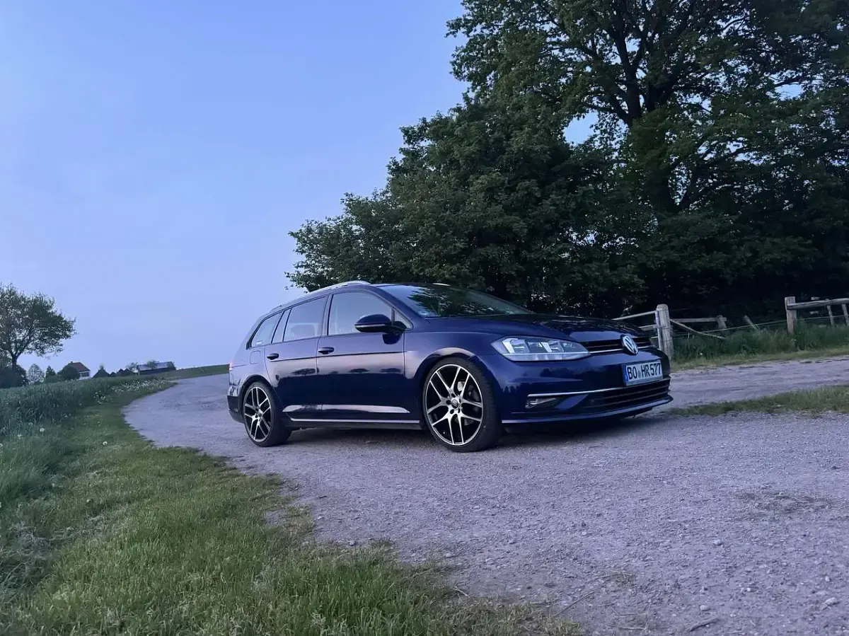 Gebraucht VW Golf VII Join 110 PS (80 kW) 2018 Blau Kombi