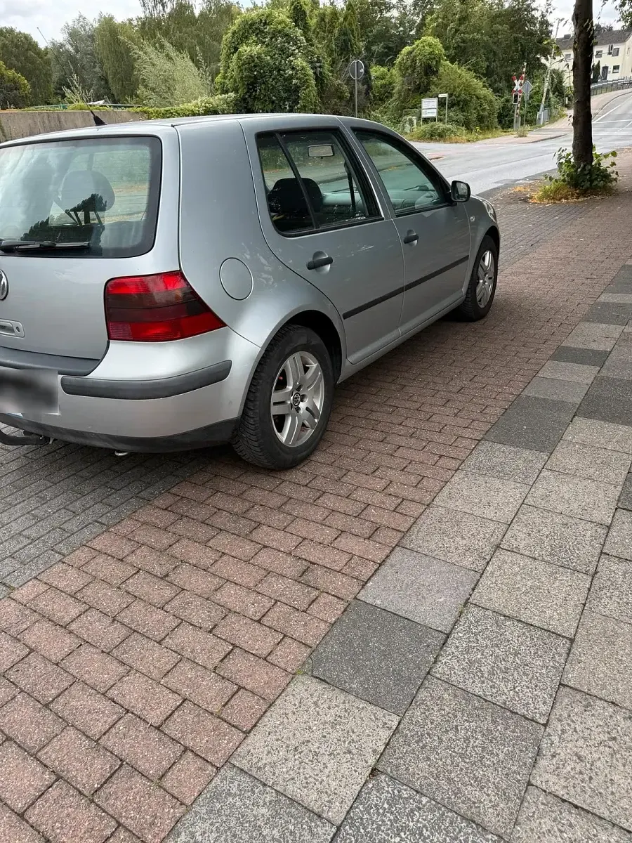 Gebraucht VW Golf IV 101 PS (74 kW) 2002 Silber Limousine