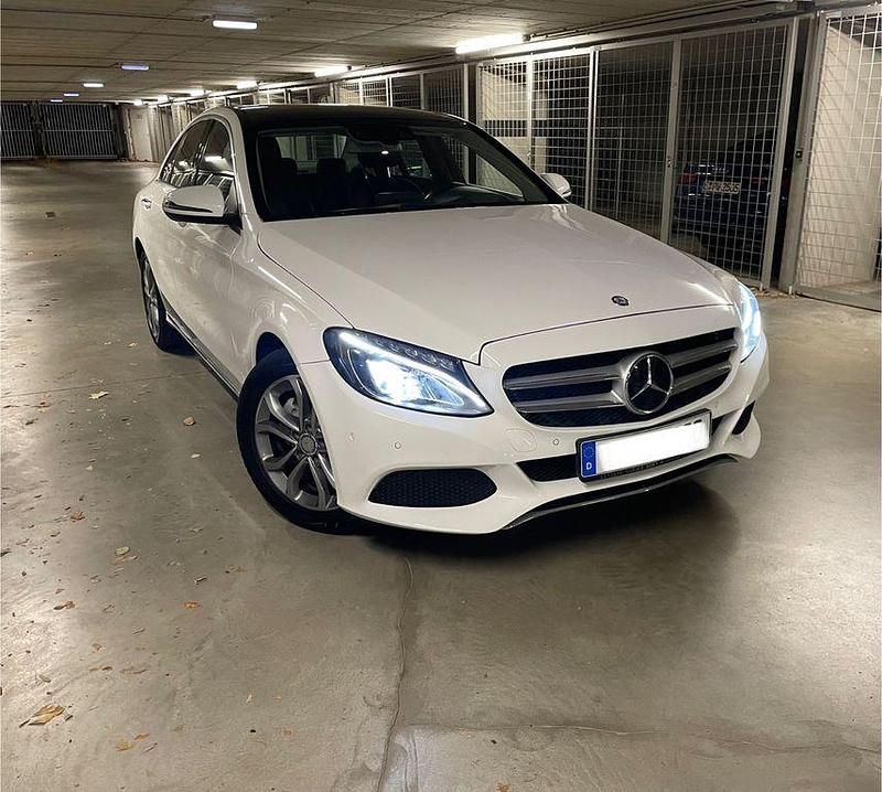 Weiß Gebraucht 2016 Mercedes C200 Limousine | 18.750 € (Guter Preis) - Bild 1/4