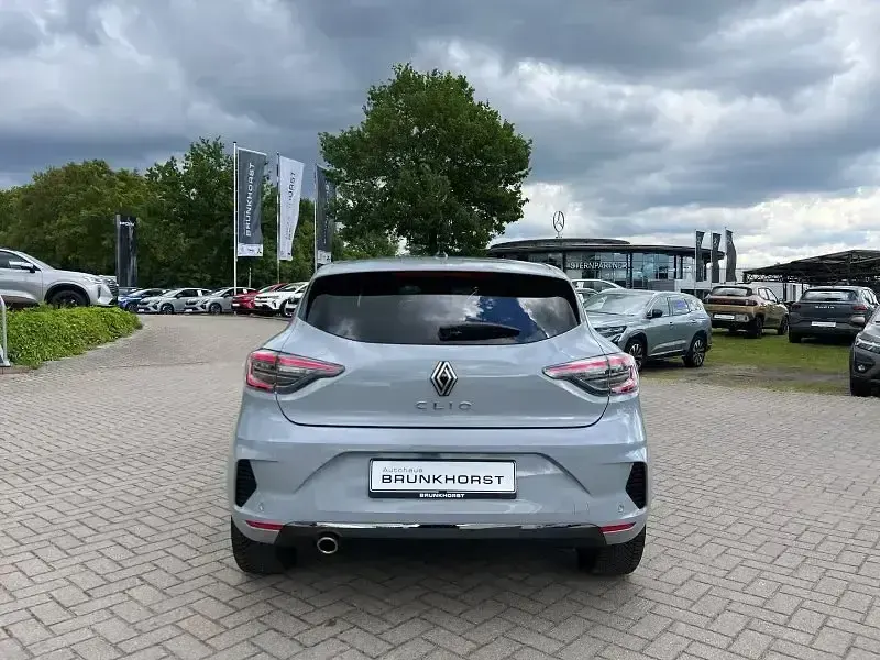 Gebraucht Renault Clio Techno 91 PS (66 kW) 2025 Rafalegrau Kleinwagen