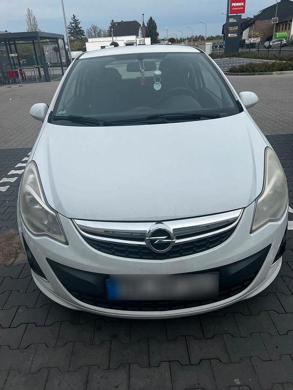 Gebraucht Opel Corsa 69 PS (50 kW) 2012 Weiß Kleinwagen