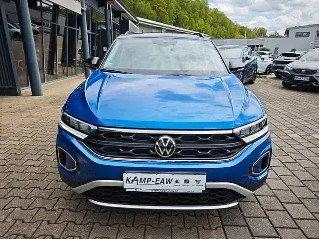 Gebraucht VW T-Roc Move 116 PS (85 kW) 2023 Ravennablau (metallic) SUV
